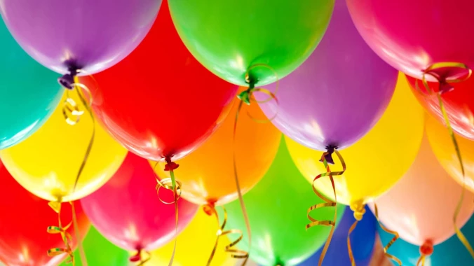 ¿Qué globos publicitarios funcionan mejor en ferias y eventos al aire libre?