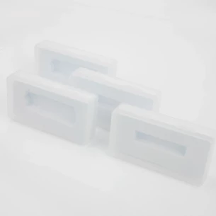 Caja de plástico para lápices de memoria