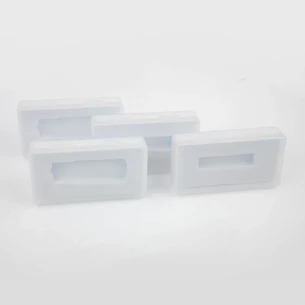 Caja de plástico para lápices de memoria
