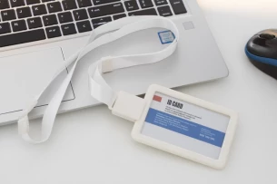 Estuche para tarjetas de identificación BINO - BLANCO